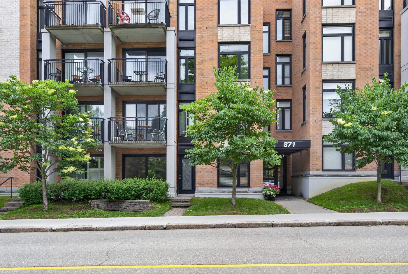 Condo dans un immeuble de brique, Montcalm, Québec