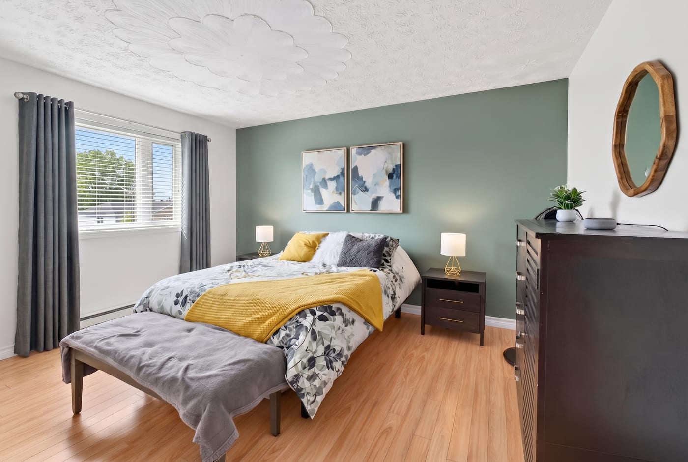 Chambre avec mur d'accent vert, condo à Charlesbourg, Québec